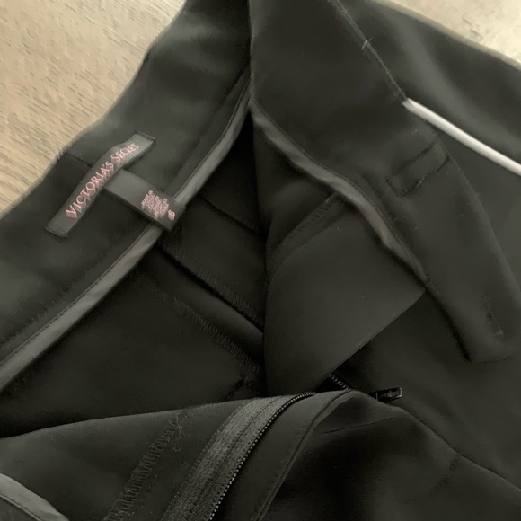 Victoria’s Secret Tuxedo Shorts - Picture 3 of 3